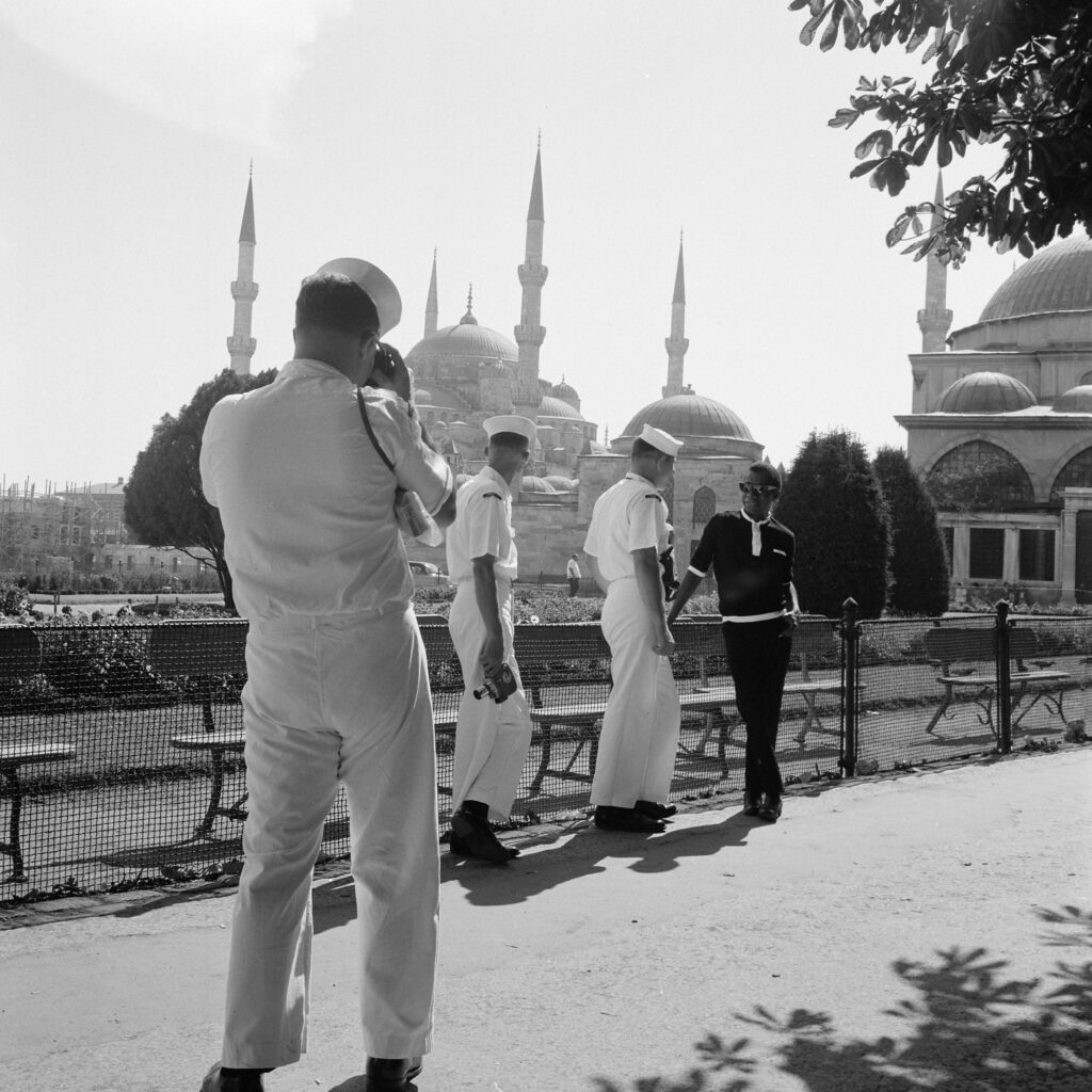 baldwin and sailors from the us navy sixth fleet near the blue mosque istanbul 1965 sedat pakay